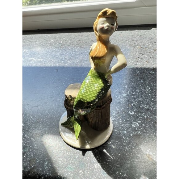 New Retired 1990 Hagen Renaker Mermaid on Piling Never Removed From Box Perfect - Picture 5 of 12